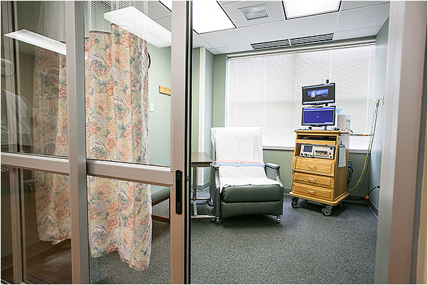 Clinical antenatal testing room